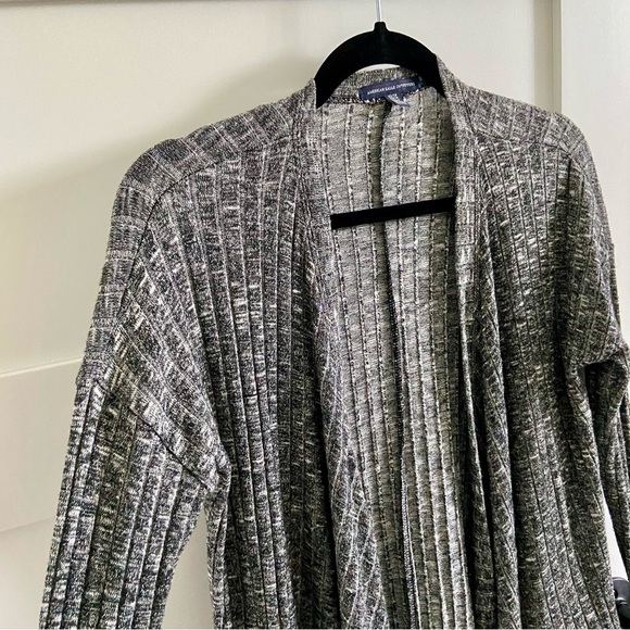 American Eagle Charcoal Ribbed Cardigan - Picture 4 of 10